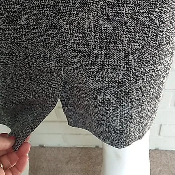 New York & Company Black/Gray Faux Leather Business Dress. Size 0 - Picture 7 of 11